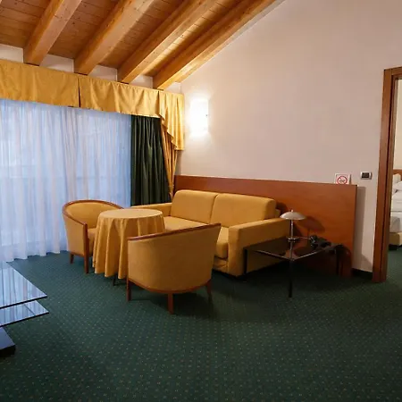 Hotel Capri Bardolino 3S-2